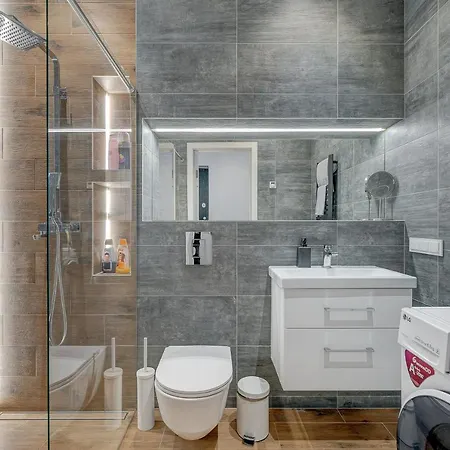 Lägenhet Happy Emporia, Self Chek-in, Parking In The Underground Garage