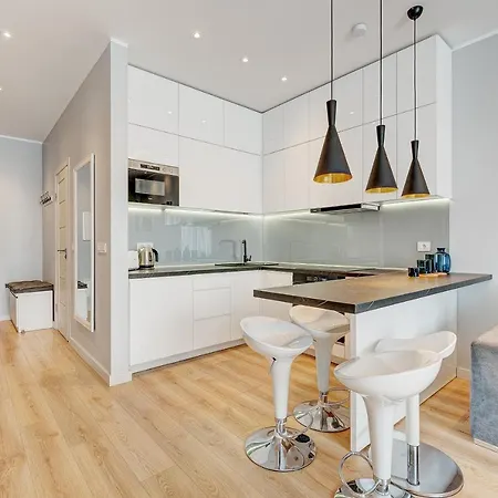Apartment Happy Emporia, Self Chek-in, Parking In The Underground Garage