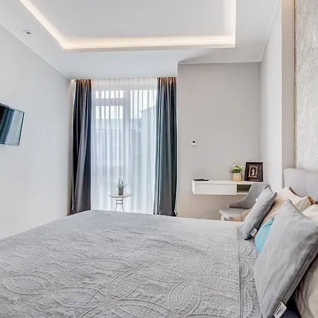 Happy Emporia, Self Chek-in, Parking In The Underground Garage *