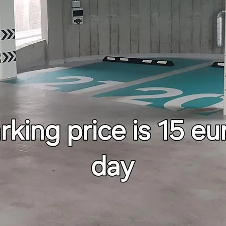 Happy Emporia, Self Chek-in, Parking In The Underground Garage Apartmán *