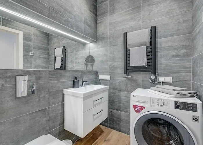 Happy Emporia, Self Chek-in, Parking In The Underground Garage Appartement Vilnius