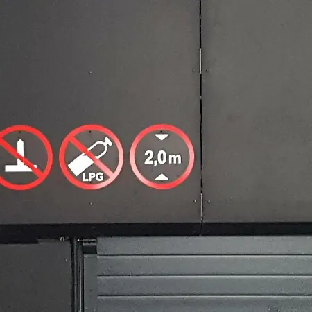 Happy Emporia, Self Chek-in, Parking In The Underground Garage Apartman Vilnius