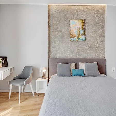 Happy Emporia, Self Chek-in, Parking In The Underground Garage * Vilnius